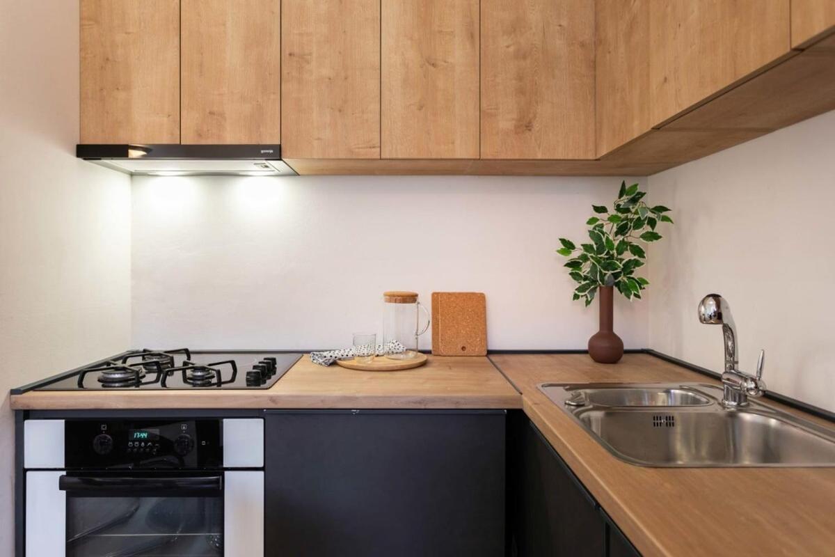 זאגרב Niko'S Apartment Urban Stay מראה חיצוני תמונה